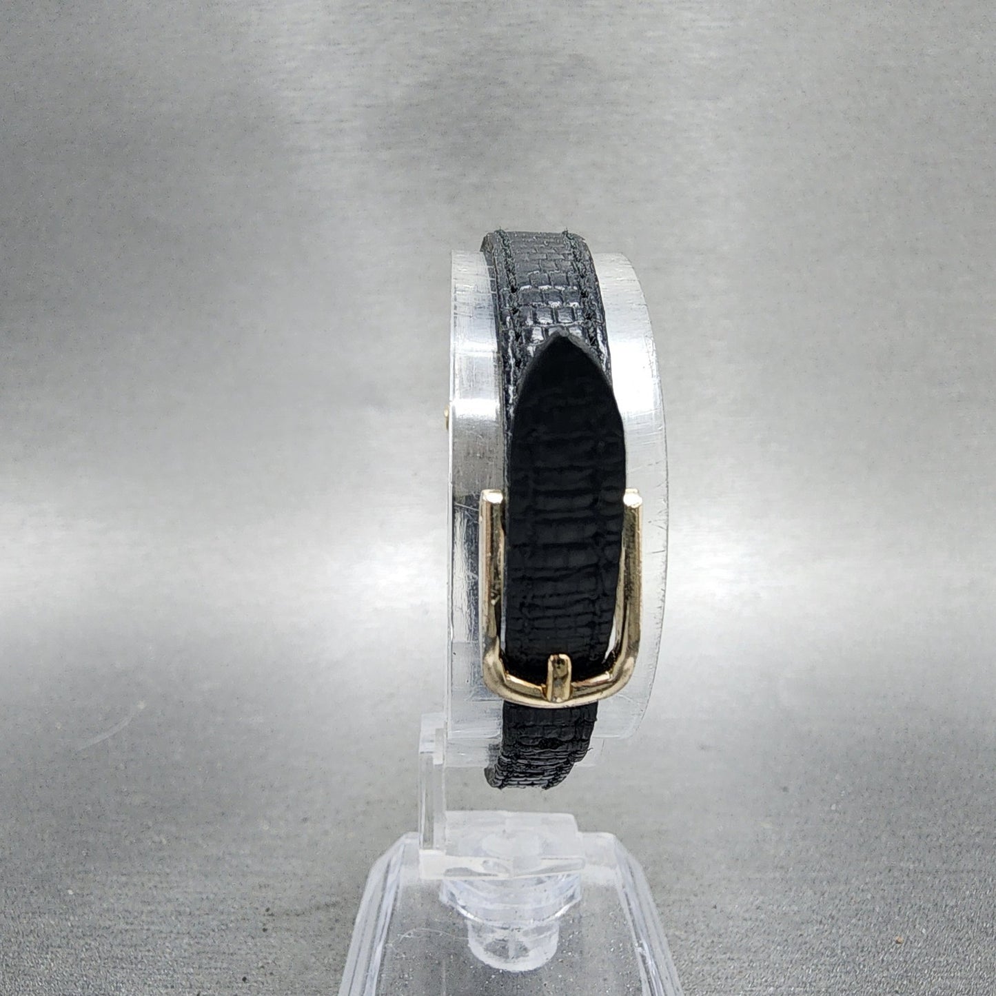 Seiko Tank Watch Women 13mm Black Dial Gold Tone Rectangle 2e206120 New Battery7