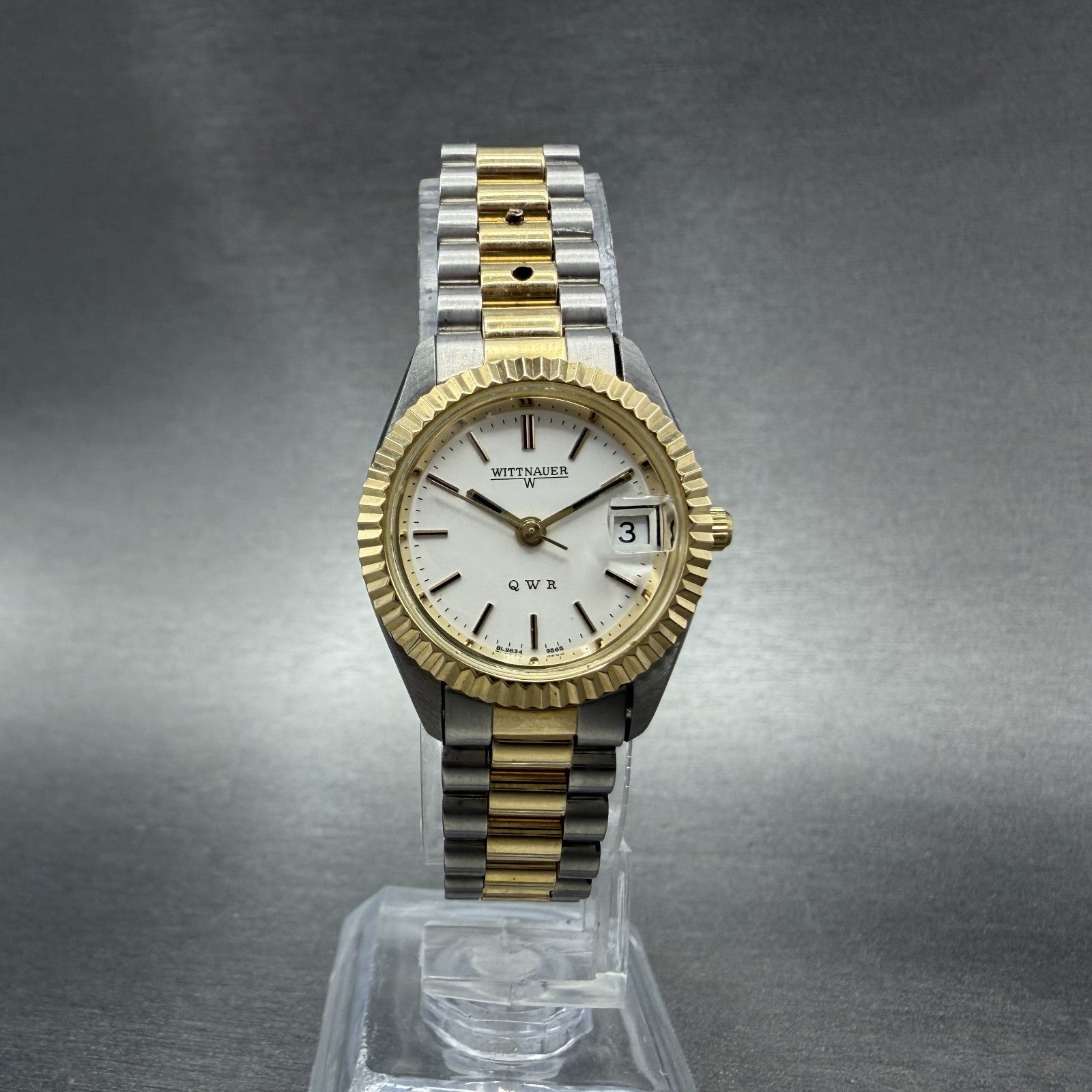 Wittnauer QWR Watch Women 22mm White Dial Two Tone Date Round 95651 New BatteryA5