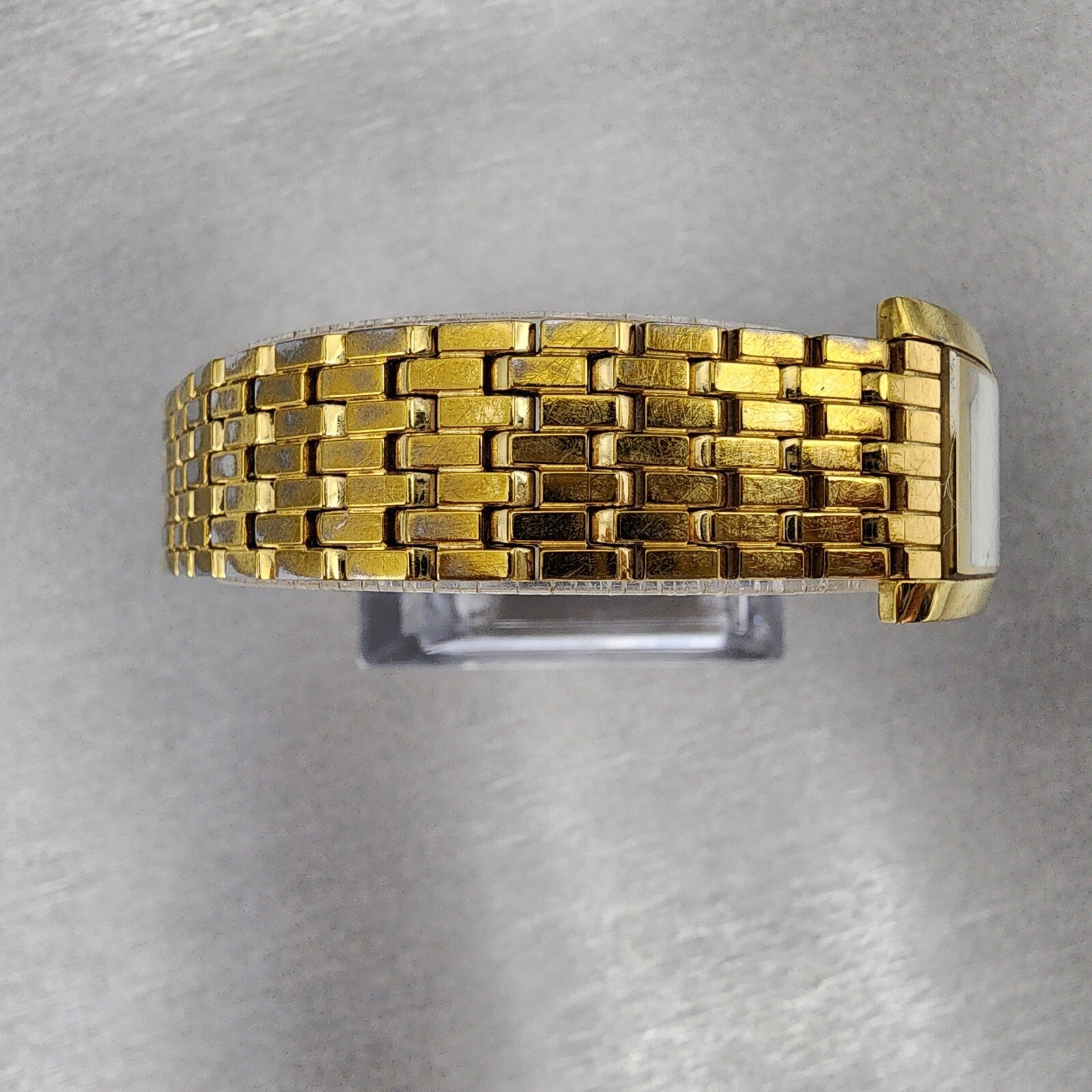 Wittnauer Ovation Tank Watch Women 19mm White Dial Gold Tone Rectangle New Batt9