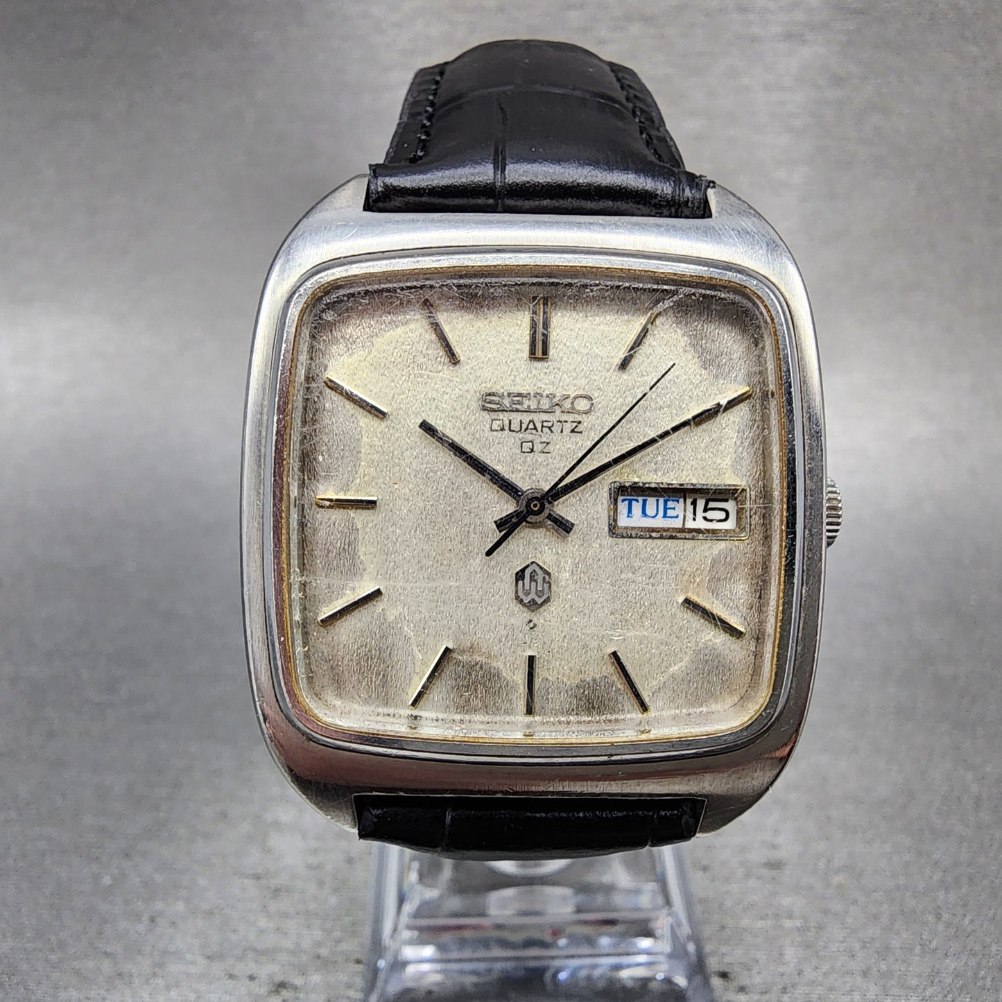 Seiko QZ Watch Men 34mm Silver Dial Silver Tone Daydate 09235000 New Battery0