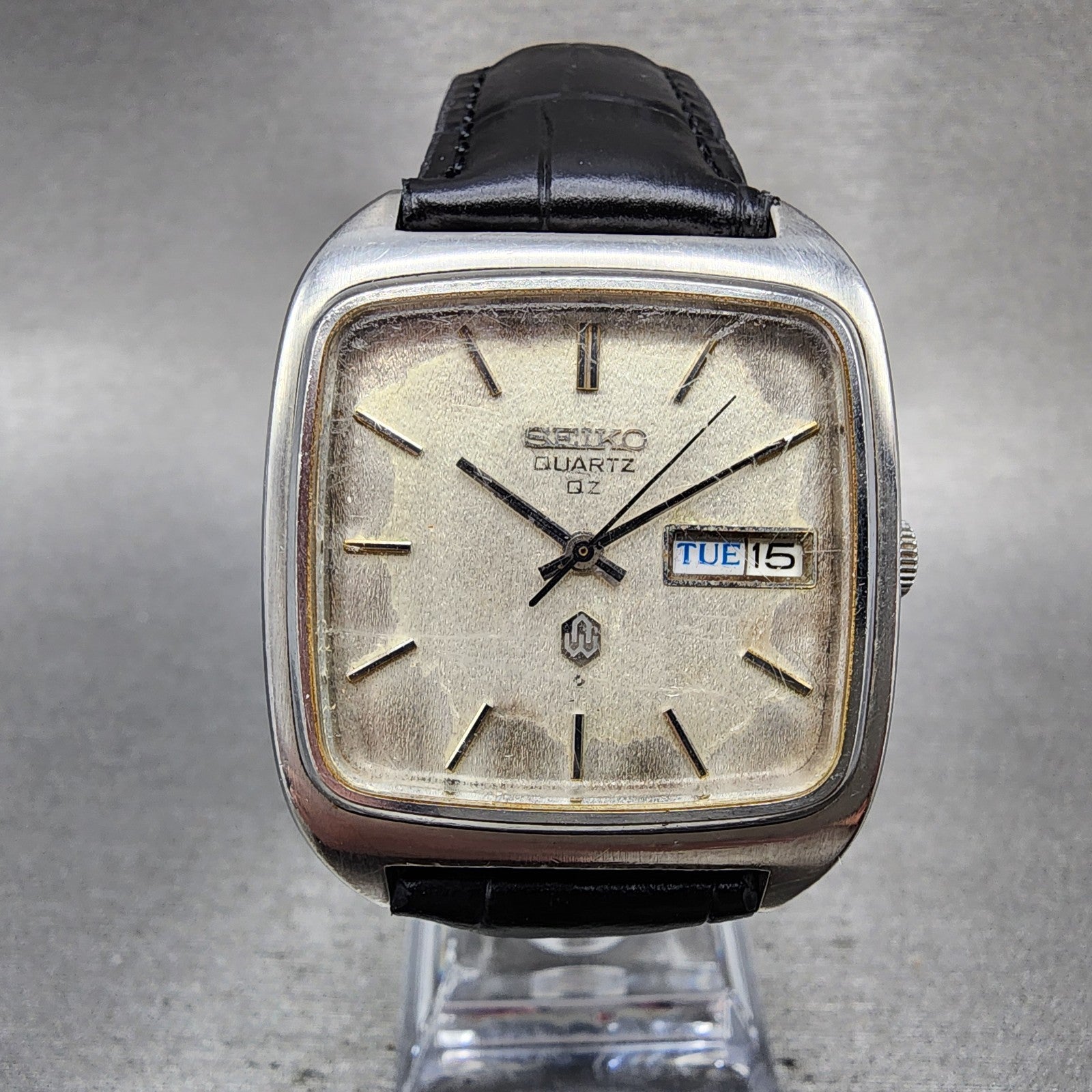 Seiko QZ Watch Men 34mm Silver Dial Silver Tone Daydate 09235000 New Battery0
