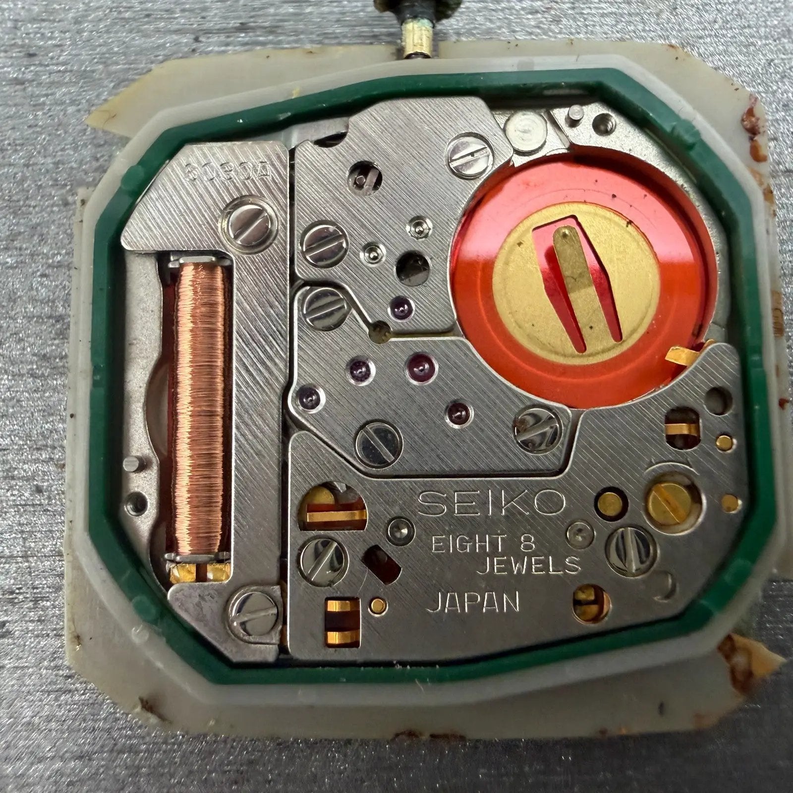 48043068