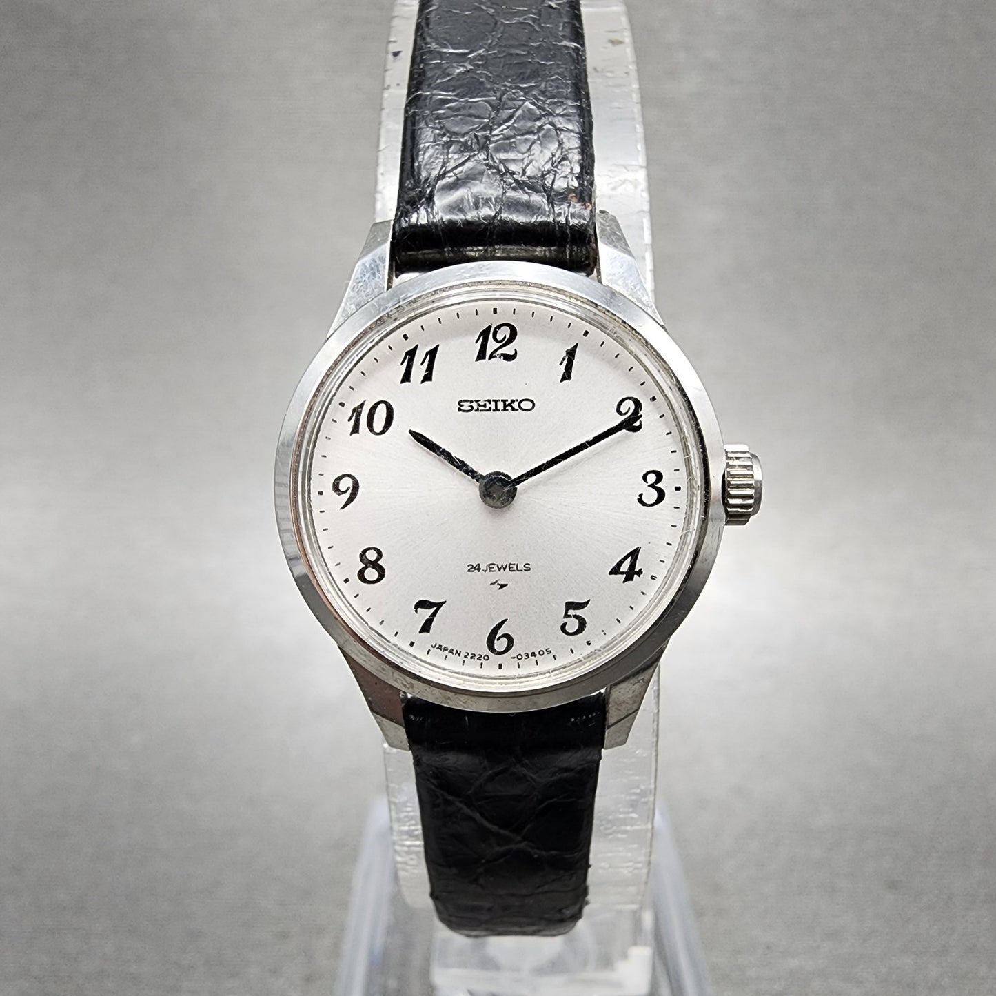 Seiko Watch Women 21mm Silver Dial Silver Tone Manual Round 22200020 Runs0
