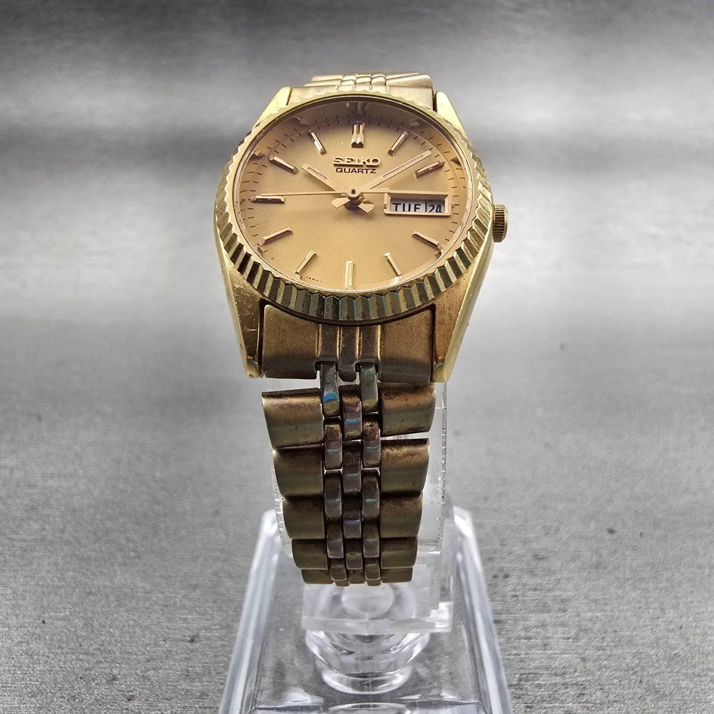 Seiko Watch Women 24mm Gold Dial Gold Tone Daydate Round 7N83-0049 New Battery5