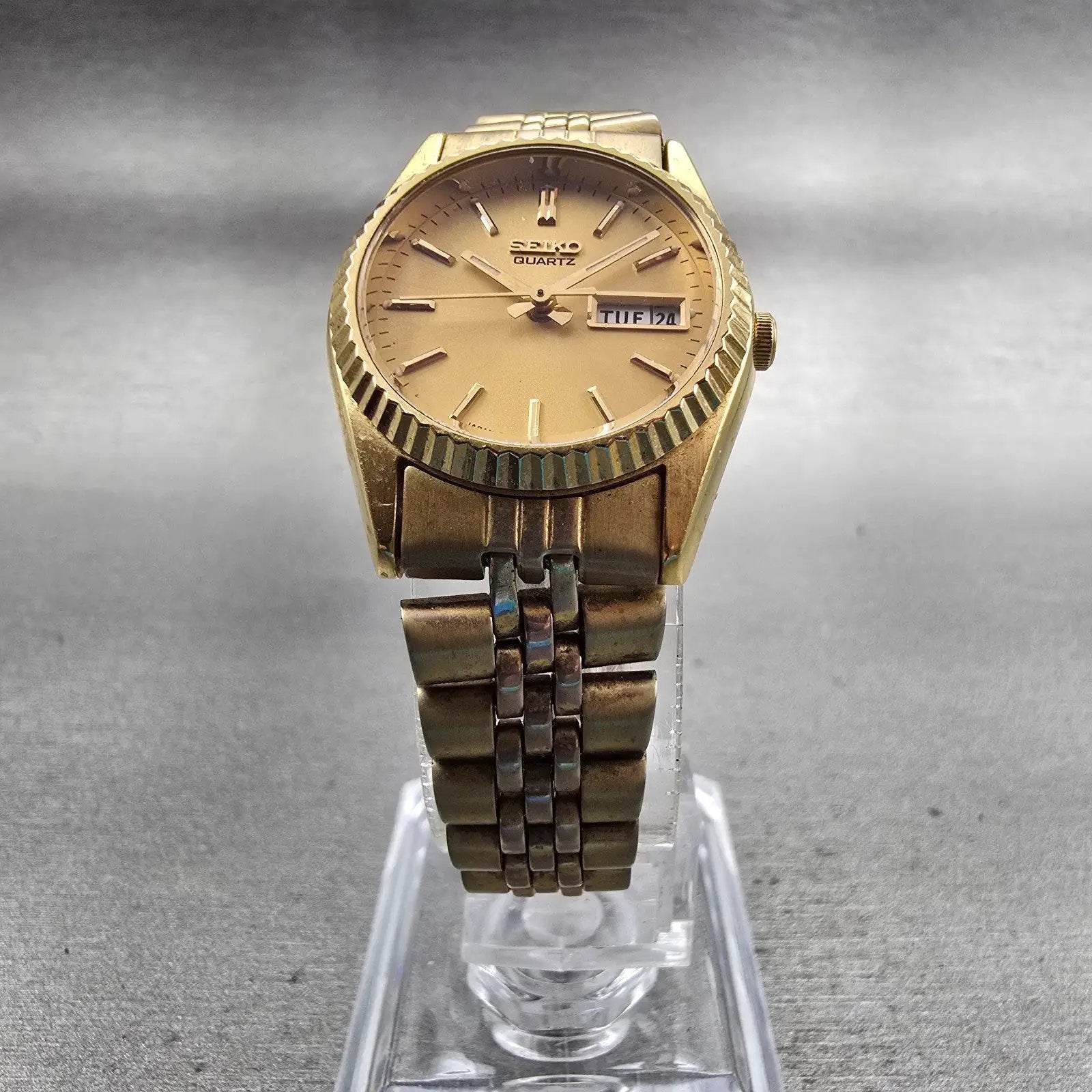 Seiko Watch Women 24mm Gold Dial Gold Tone Daydate Round 7N83-0049 New Battery5