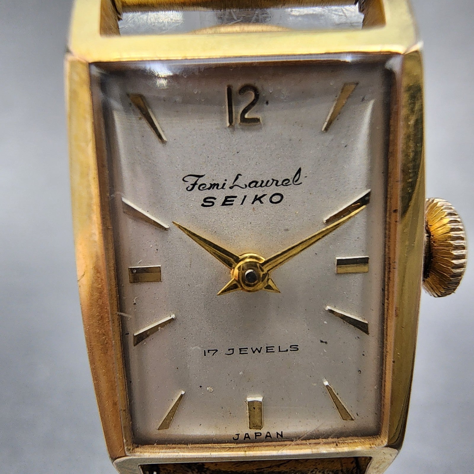 Seiko Femi Laurel Tank Watch Women 16mm White Dial Gold Plated Manual Wind Runs1