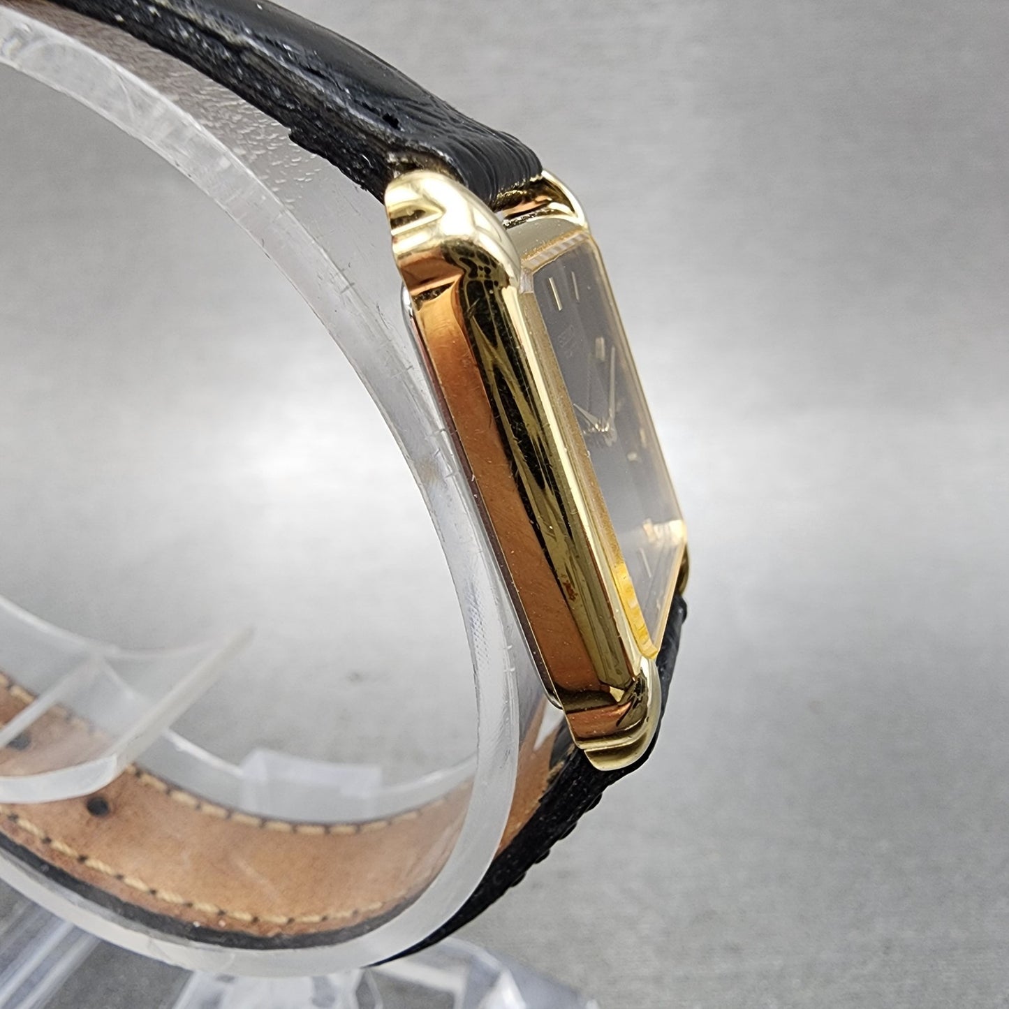 Seiko Tank Watch Women 19mm Black Dial Gold Tone Rectangle 4N005101 New Battery3
