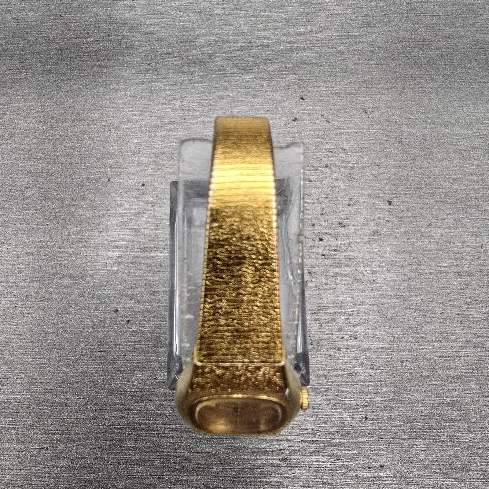 Seiko Watch Women 17mm Gold Dial Gold Tone Oval 2P20-5259 New Battery Vintage4