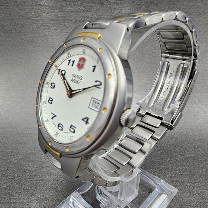 Victorinox Swiss Army Valiant Watch Men 39mm White Dial Two Tone Date Round Runs2