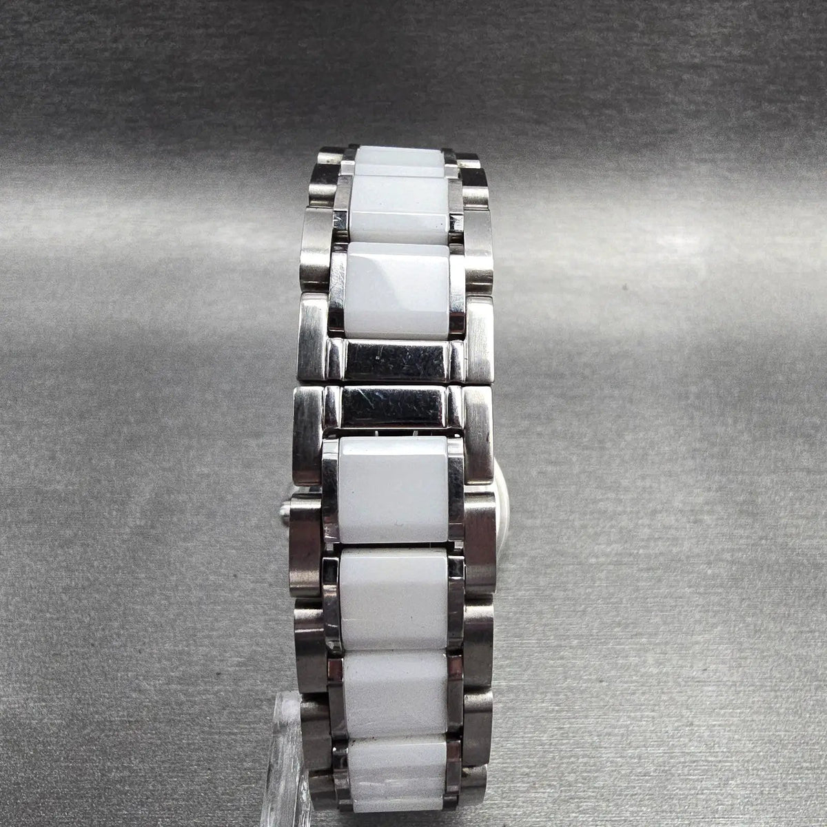 Bulova Diamond Watch Women 30mm White Dial Steel Ceramic Round 98P124 New Batt7