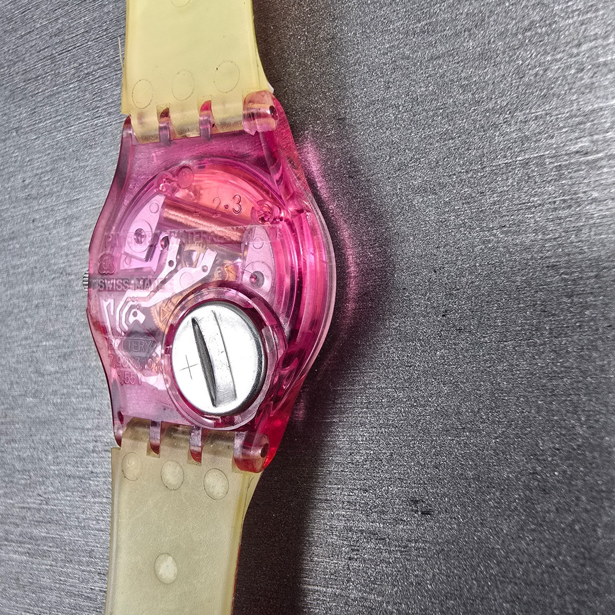 Swatch Summer Day Watch Women 25mm Silver Dial Pink Case LV106 New Battery10