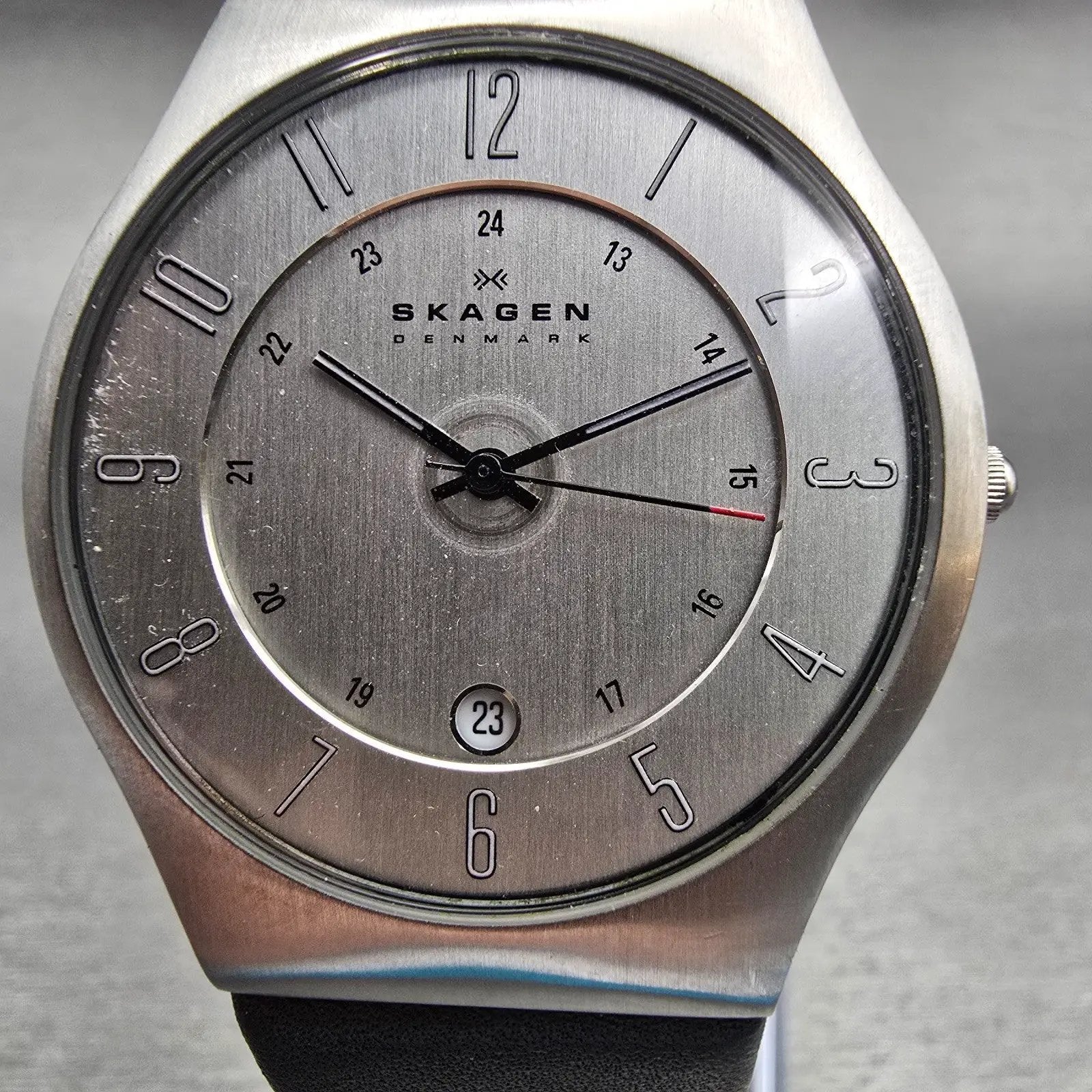 Skagen Watch Men 37mm Silver Dial Silver Tone Date Round 233XXLSLC New Battery1