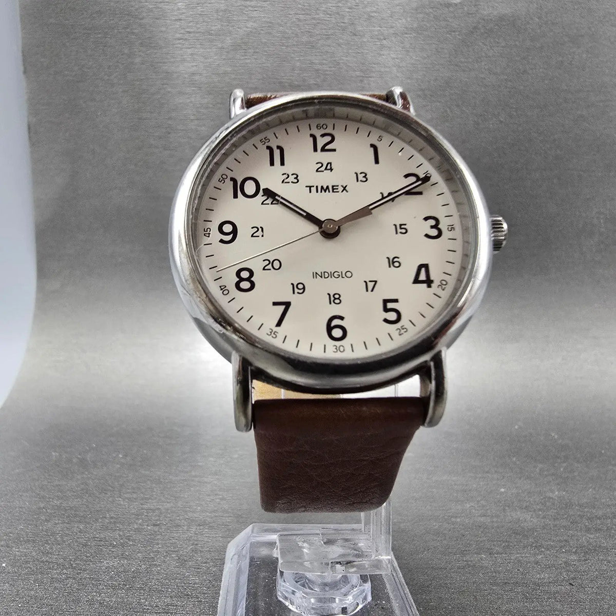 Timex Weekender Watch Men 40mm White Dial Silver Round New Battery T2P4955