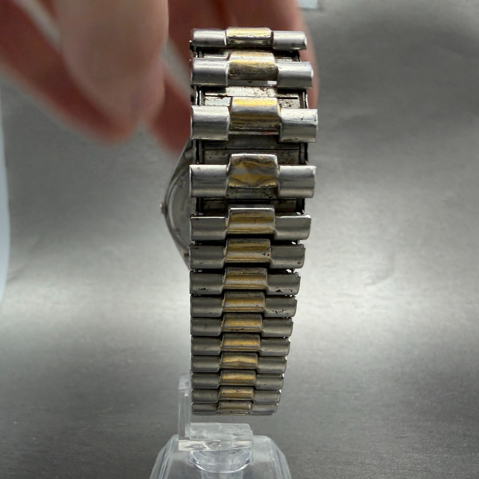 Seiko SQ Watch Men 35mm Silver Dial Two Tone Date Round 5Y22-8A08 New Battery VB7