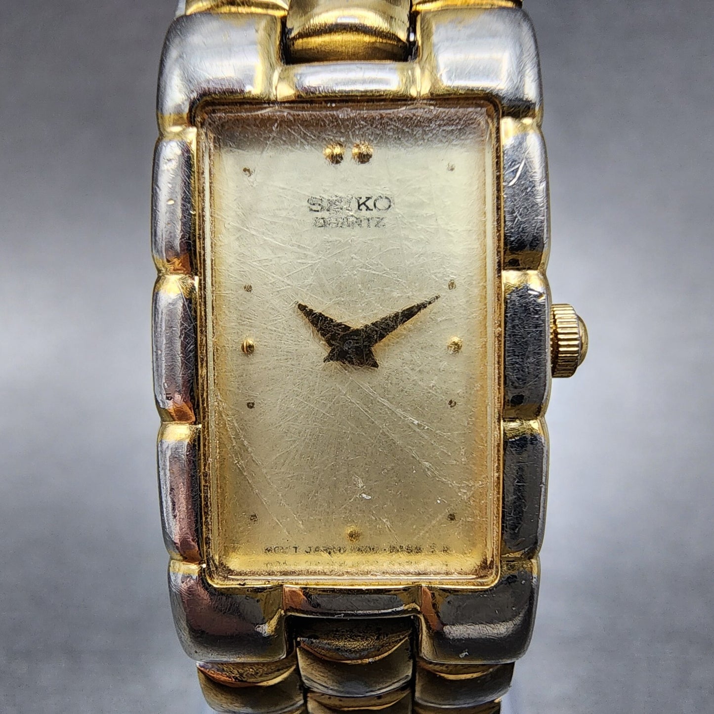 Seiko Tank Watch Women 16mm Champagne Dial Gold Tone Rectangle 1N005G09 NewBat0