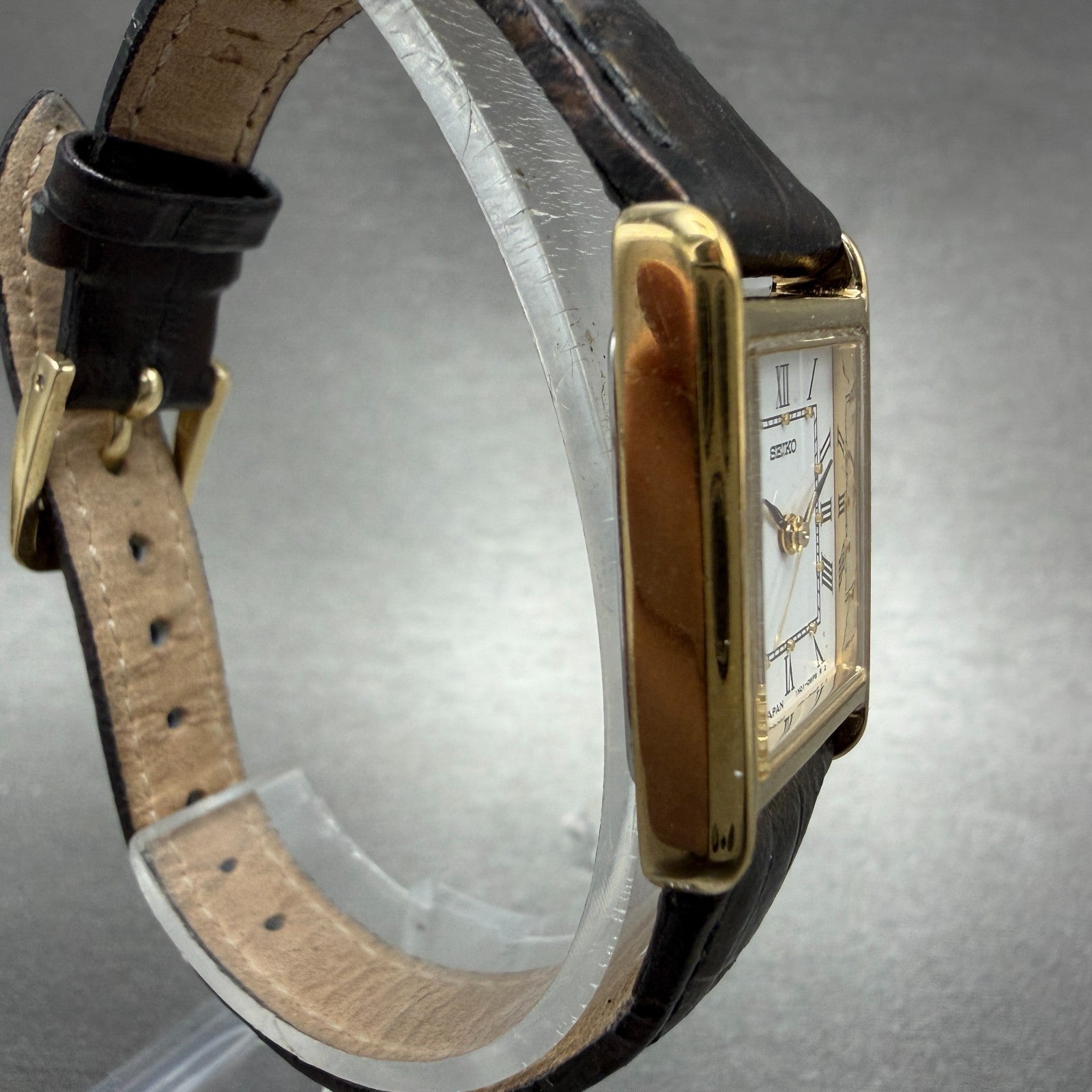 Seiko Tank Watch Women 18mm White Dial Gold Tone Rectangle 1N01-0LK0 New Battery3