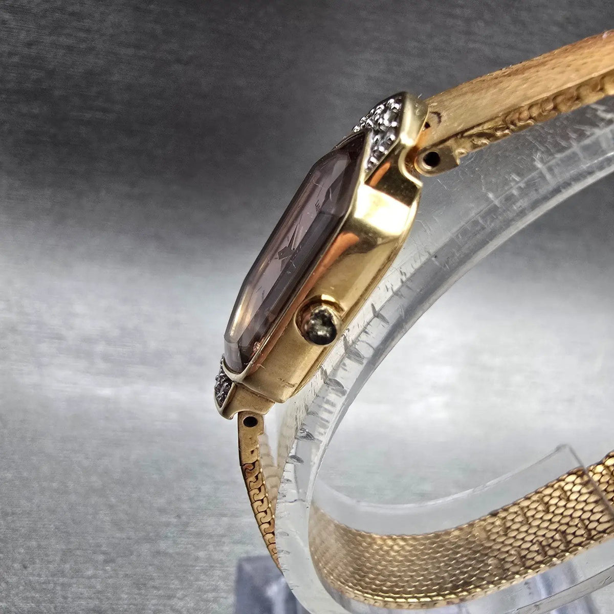 Seiko Lassale Watch Women 14mm MOP Dial Gold Tone Diamonds 2E20-681H New Battery2