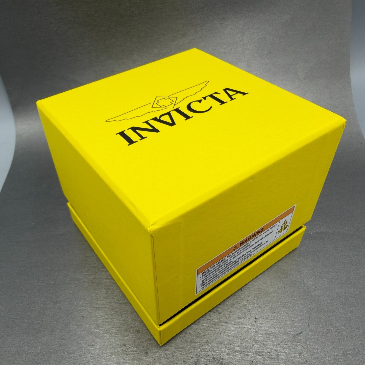 Invicta Pro Diver Watch Men 43mm Green Dial Gold Tone Bracelet Round 497027
