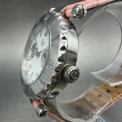 Guess Watch Women 34mm White Dial Silver Tone Daydate Round GC14014L New Battery2