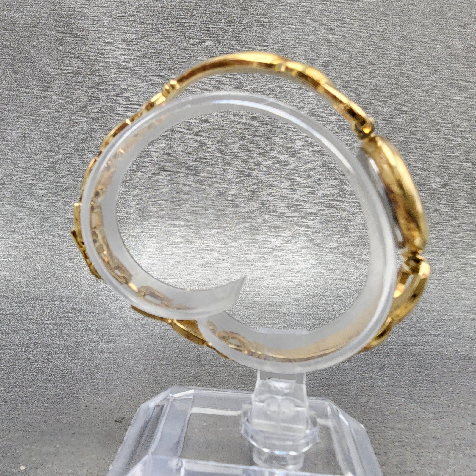 Bucherer Q Watch Women 19mm Red Dial Gold Tone Oval 980.599 New Battery8