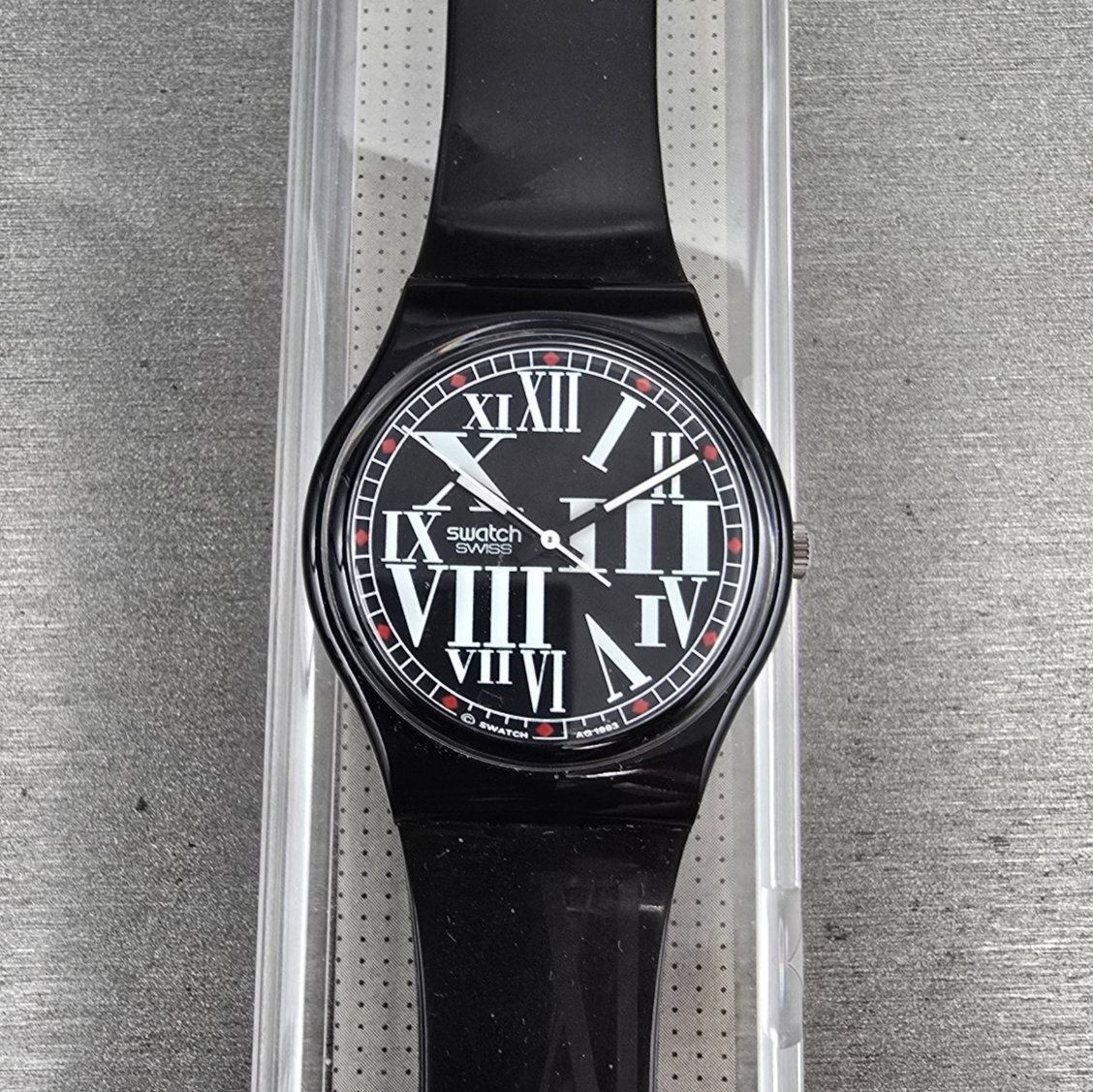 Swatch Gessetto Watch Men 34mm Black Dial Black Case GB155 New Battery NOS0