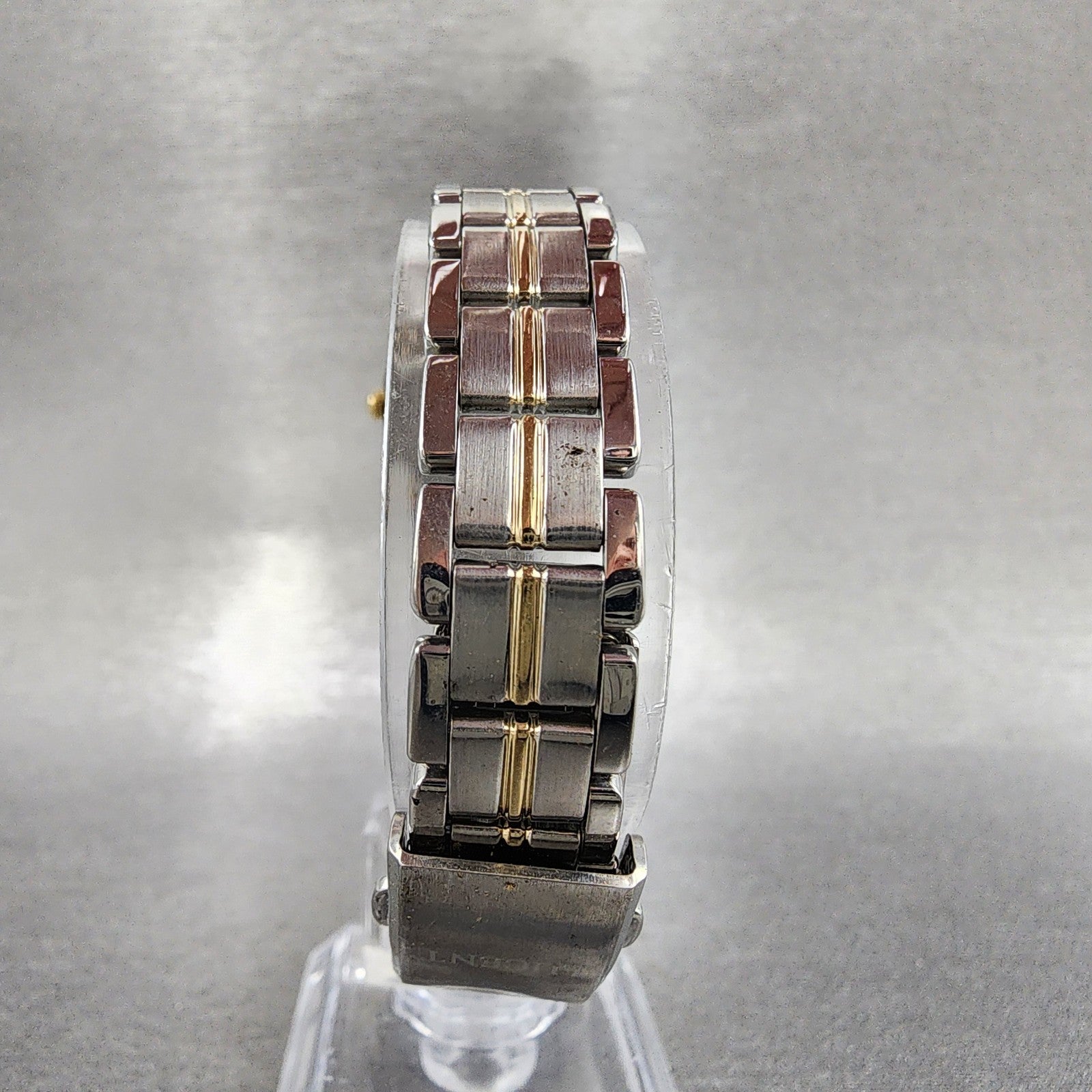 Seiko Lucent Watch Women 22mm White Dial Two Tone 1f210j80 New Battery7