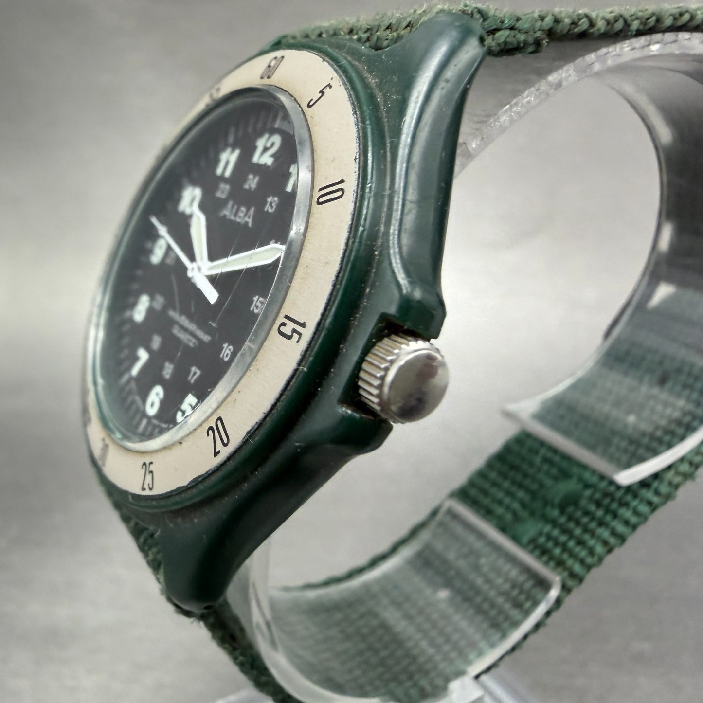 Seiko ALBA Watch Unisex 36mm Black Dial Green Tone Round V501-6L90 New Battery2