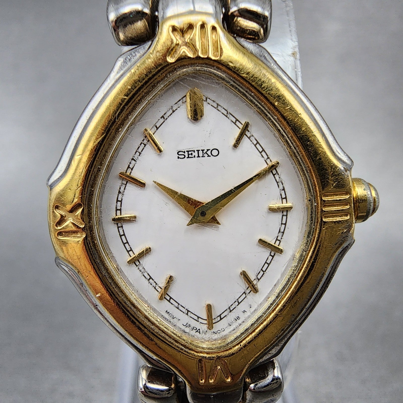 Seiko Watch Women 22mm White Dial Two Tone Oval 1n006e99 New Battery Vintage1