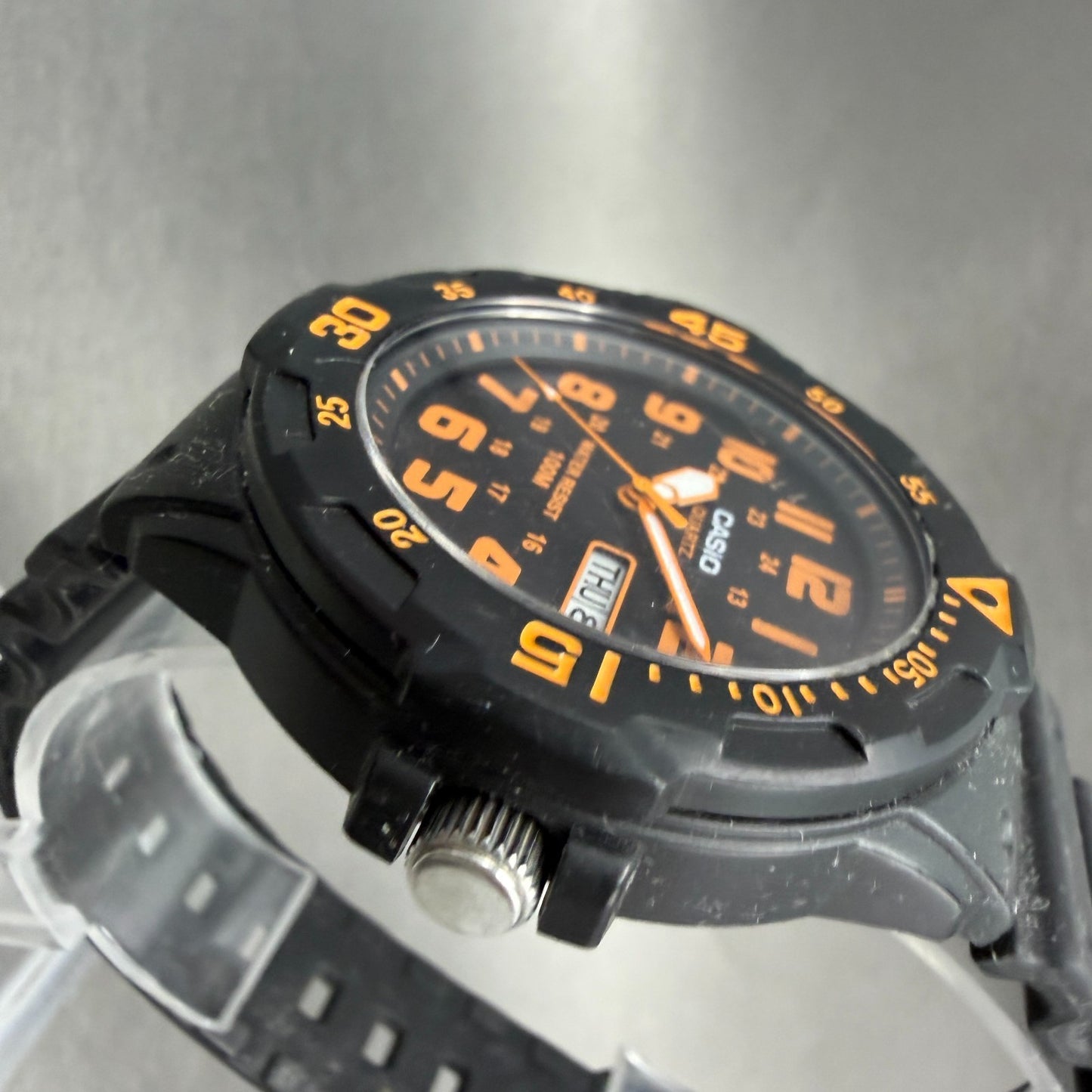 Casio Dive Watch Men 43mm Black Dial Black Orange Round MRW-200H New Battery2
