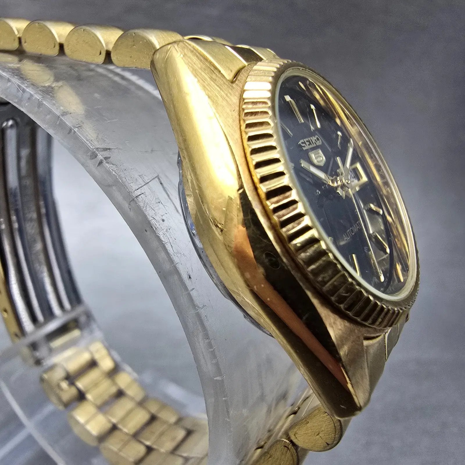Seiko 5 Automatic Watch Women 25mm Black Dial Gold Tone Daydate 4206-0510 Runs3