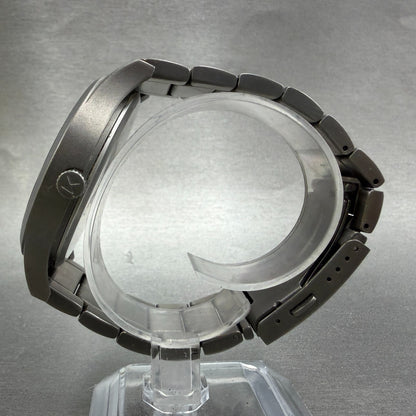 MVMT Classic Watch Men 45mm Gray Dial Gray Tone Date Round New Battery6