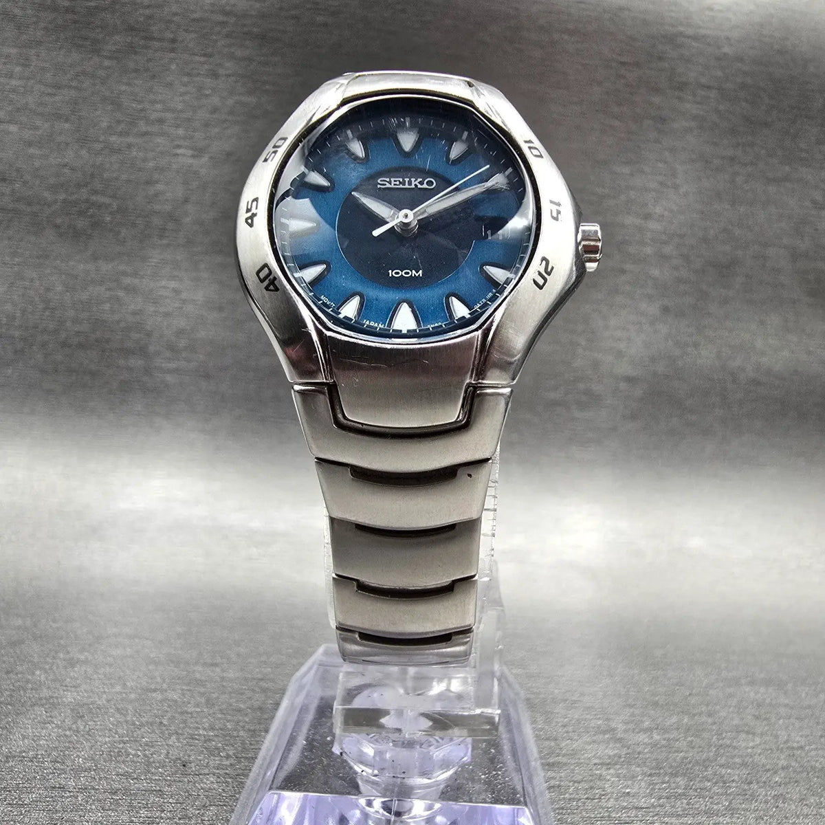 Seiko Watch Women 28mm Blue Dial Silver Tone Date Round 7N82-0AL0 New Battery5