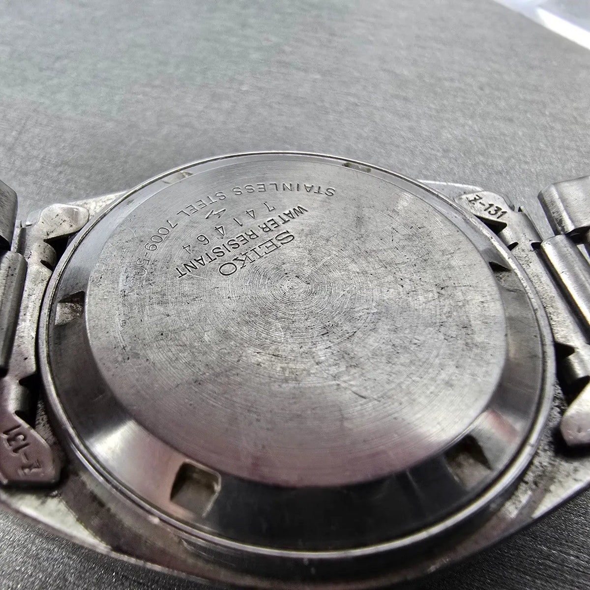 Seiko Automatic Watch Men 37mm Blue Dial Silver Daydate 7009-5059 Oval Runs VTG9