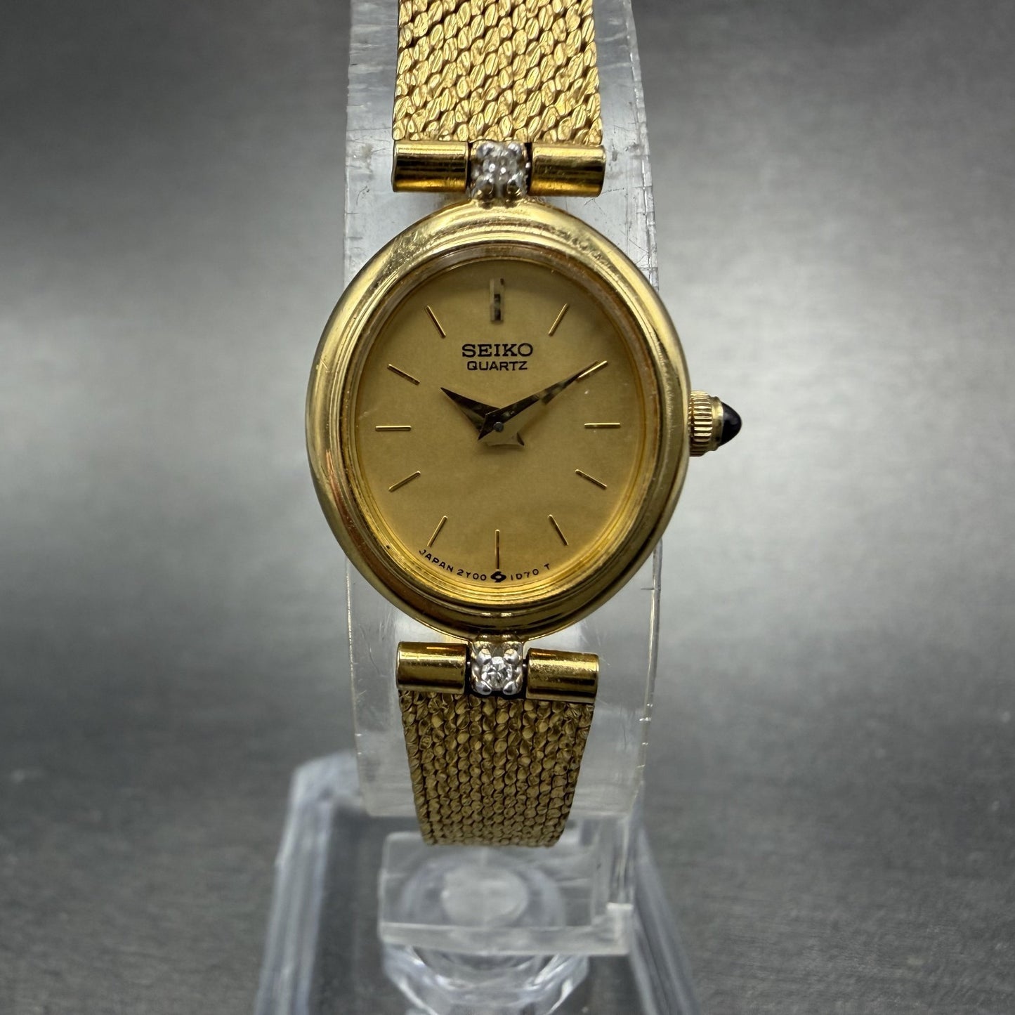 Seiko Watch Women 17mm Gold Dial Gold Tone Diamond Accent Oval 2Y00 New Battery0