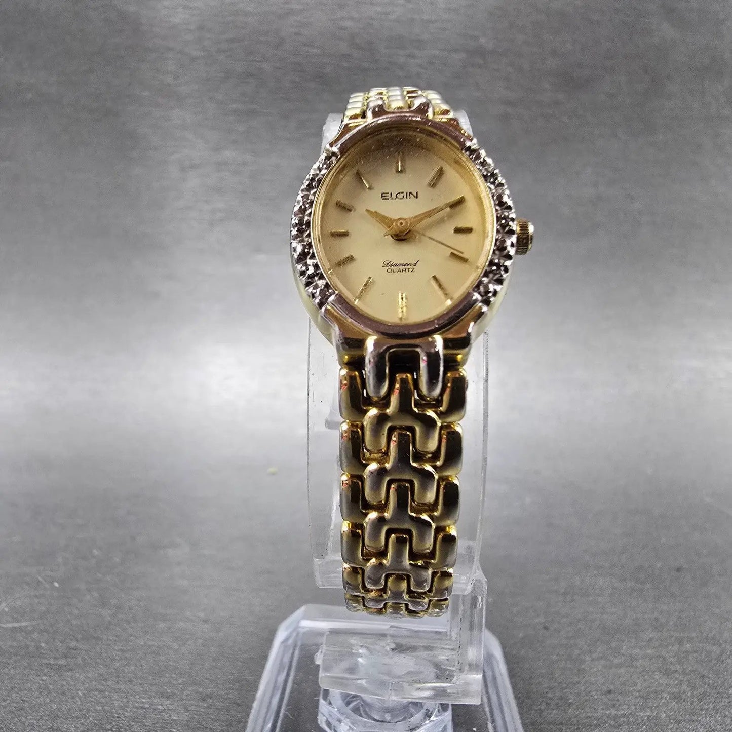 Elgin Watch Women 18mm Champagne Dial Gold Tone Oval Crystal Accent  New Battery5