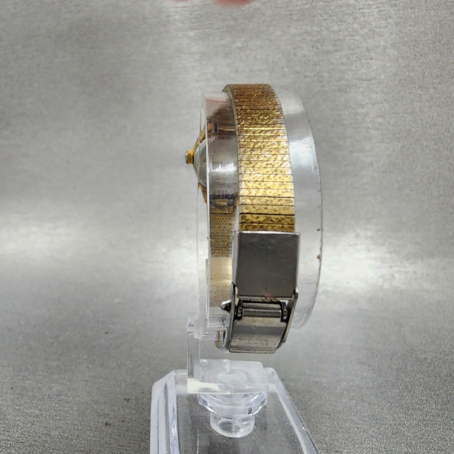 Citizen CQ Watch Women 16mm Champagne Dial Gold Tone 3220324099 New Battery7