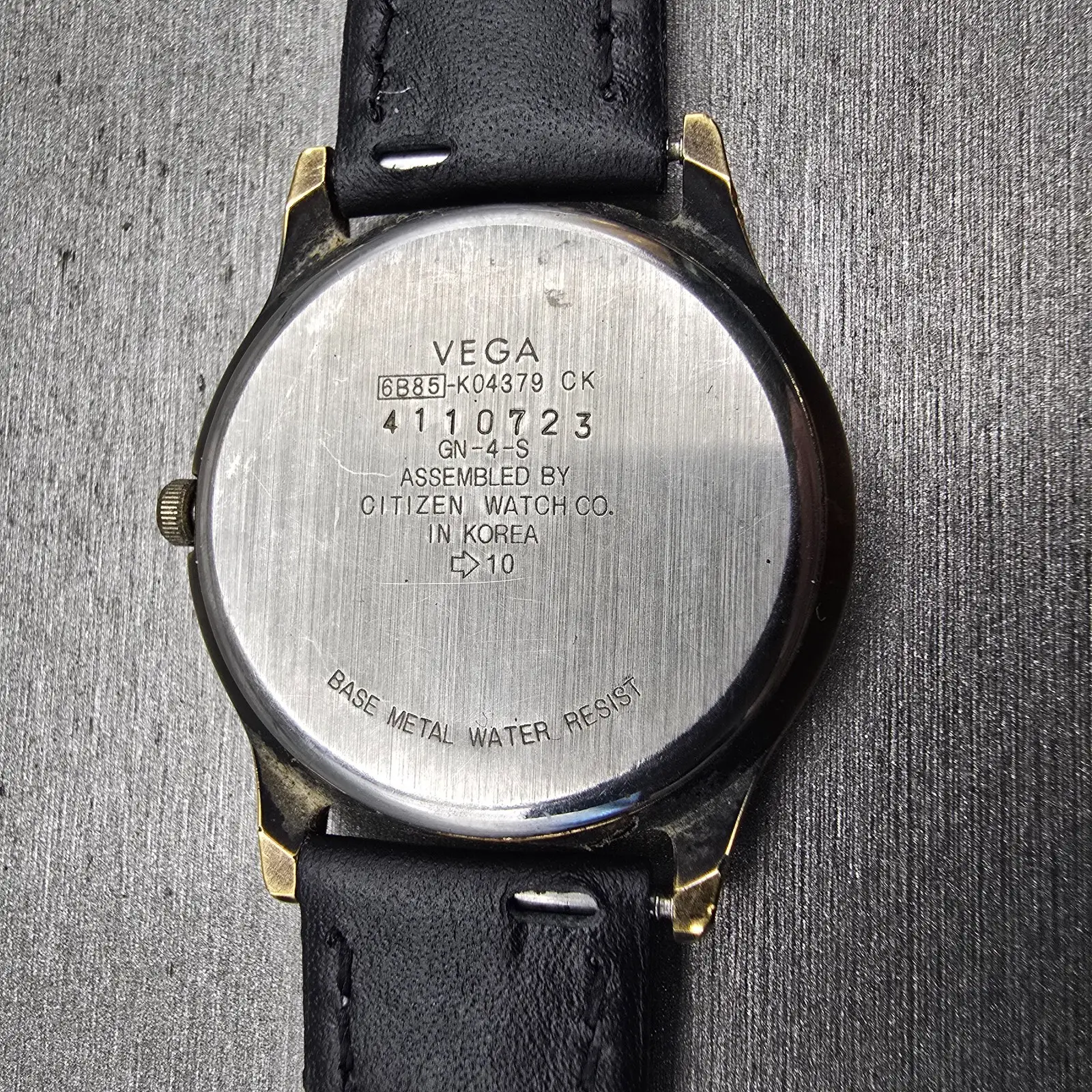 Citizen Vega Junction Moon Phase Watch Men 32mm Champagne Dial Gold Tone NewBat11