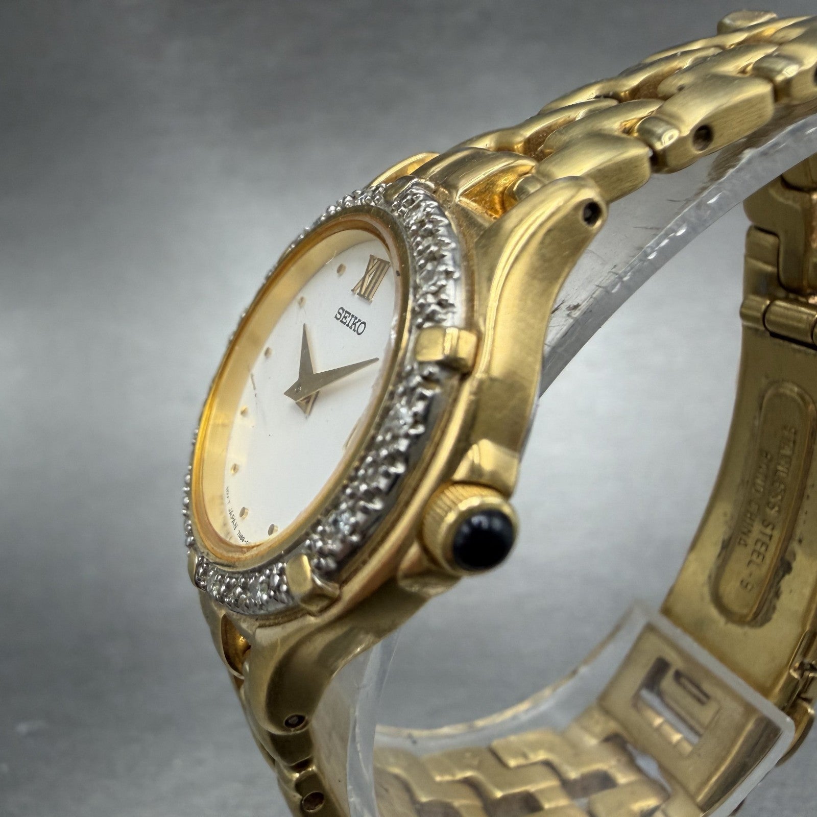 Seiko Watch Women 26mm White Dial Gold Tone Date Round 7N89-0449 New Battery2