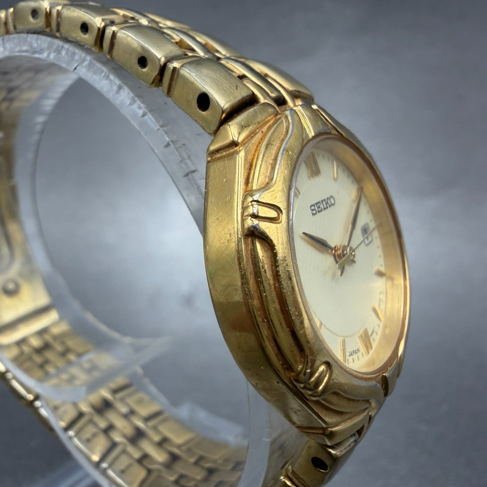 Seiko Watch Women 26mm Champagne Dial Gold Tone Date Round 7n82-0at0 New Battery3