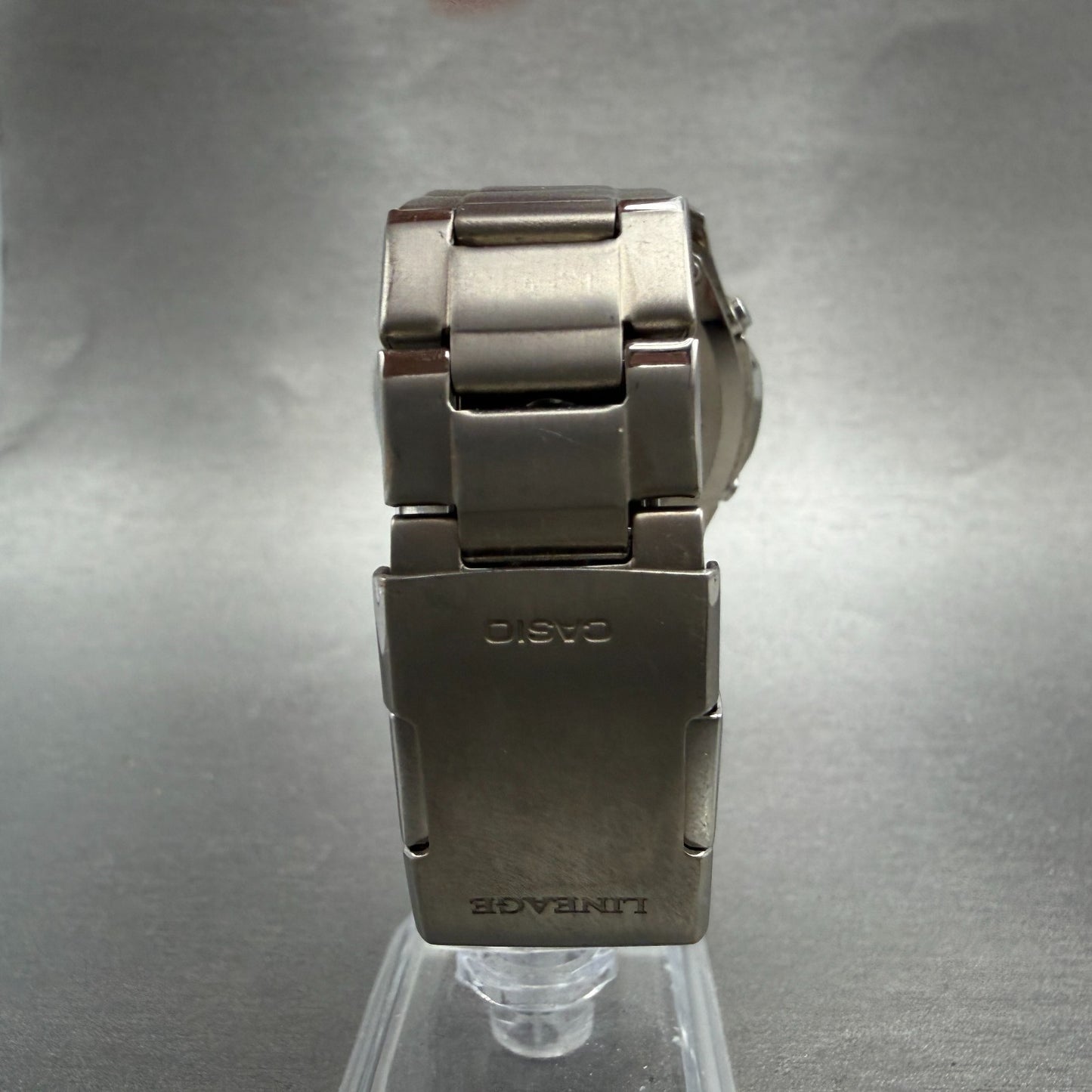 Casio Lineage World Time Solar Watch Men 42mm Black Dial Titanium LIW-M610TS Run7