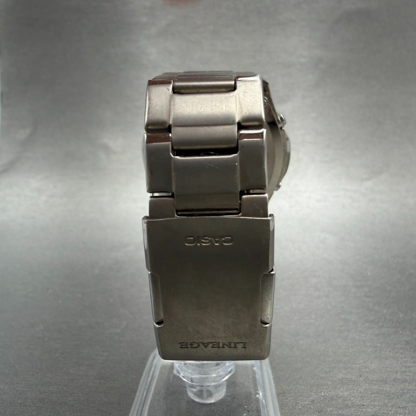 Casio Lineage World Time Solar Watch Men 42mm Black Dial Titanium LIW-M610TS Run7