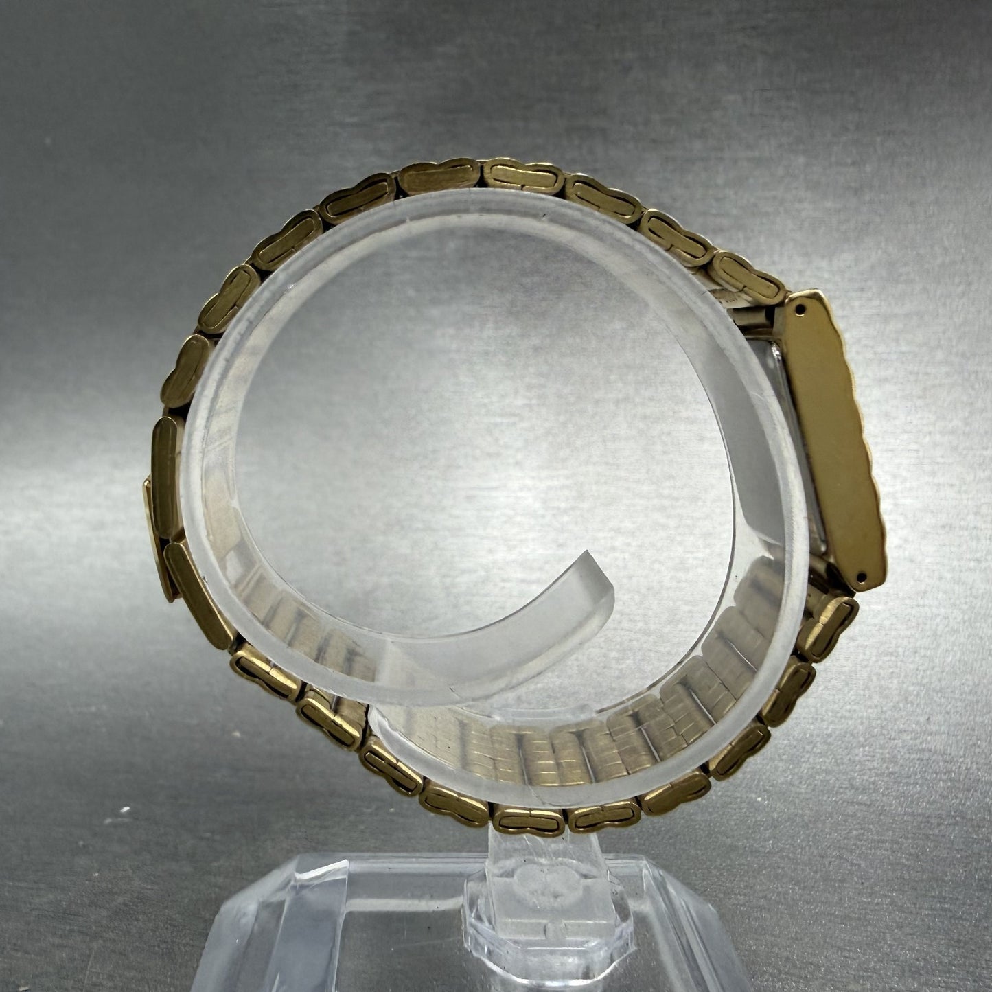 Seiko Tank Watch Women 16mm Champagne Dial Gold Tone Rectangle 1N01-5A69 New Bat8