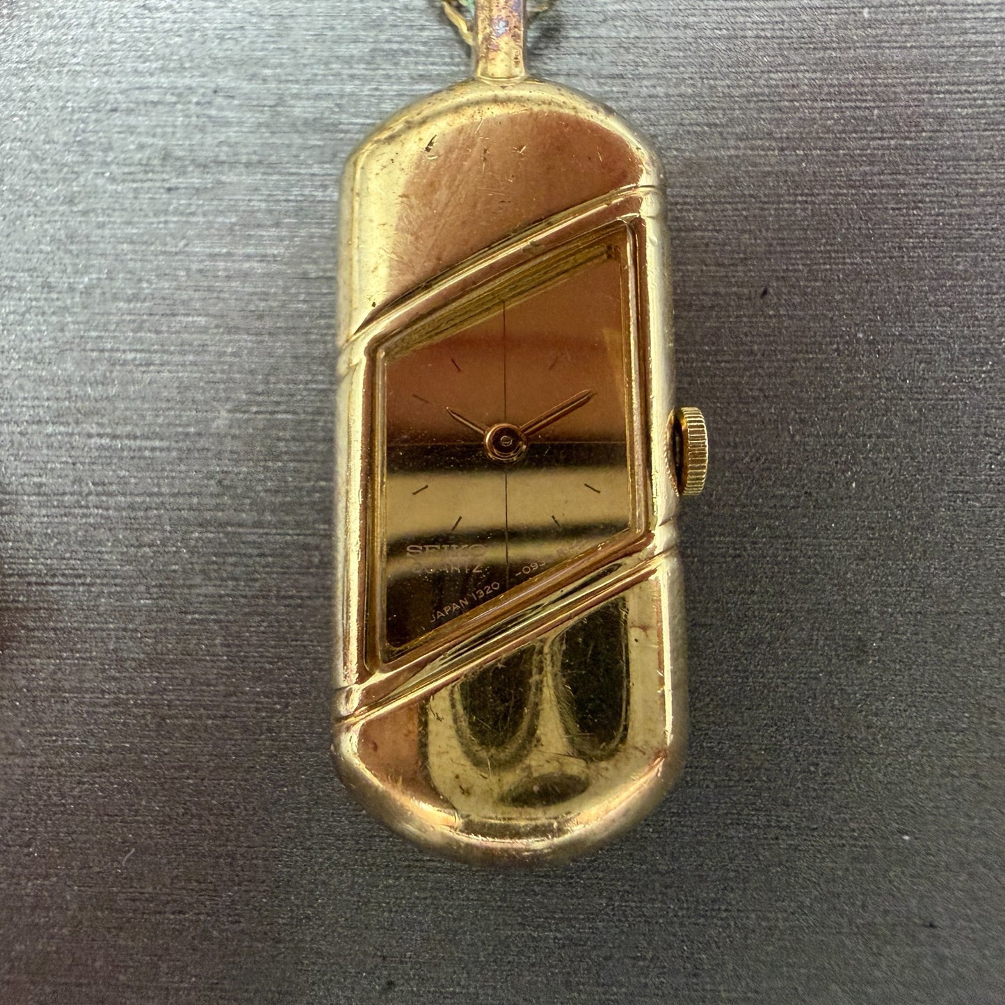 Seiko Necklace Watch Women 13mm Champagne Dial Gold Tone 1320-5730 New Battery1