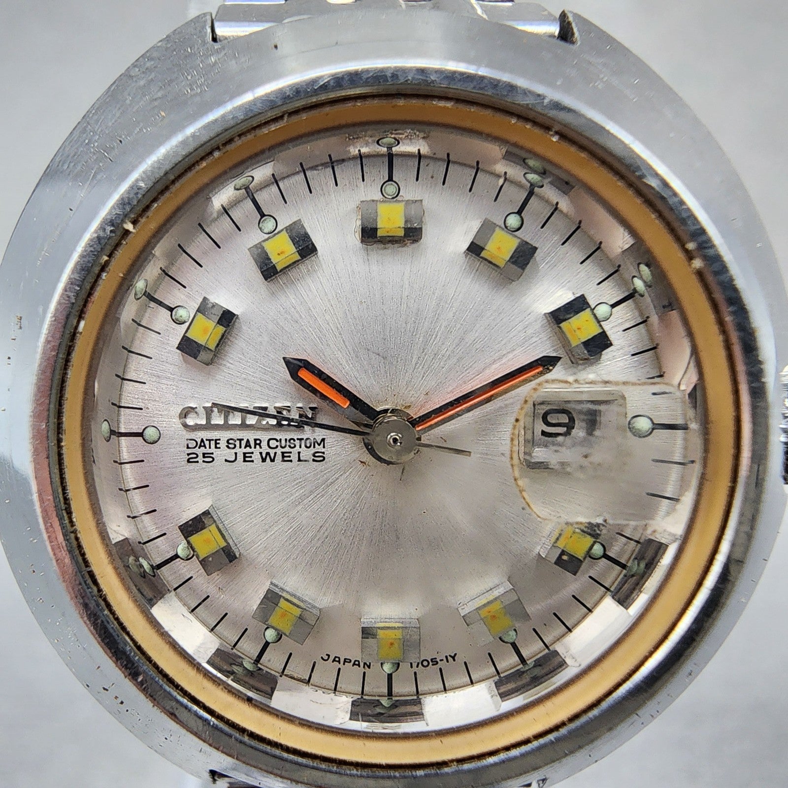 Citizen Automatic Watch Women 30mm Silver Dial Silver Tone Date Cushion Runs1