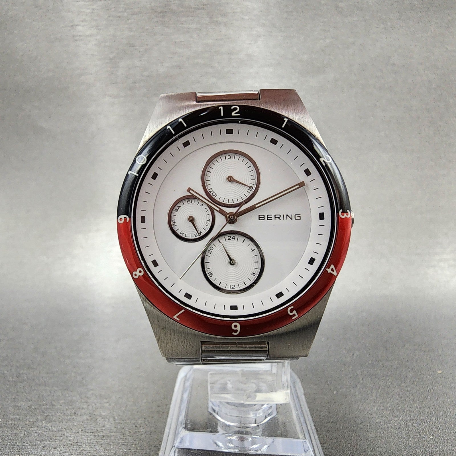 Bering Watch Men 39mm White Dial Silver Tone Coke Bezel Daydate Round New Batt6
