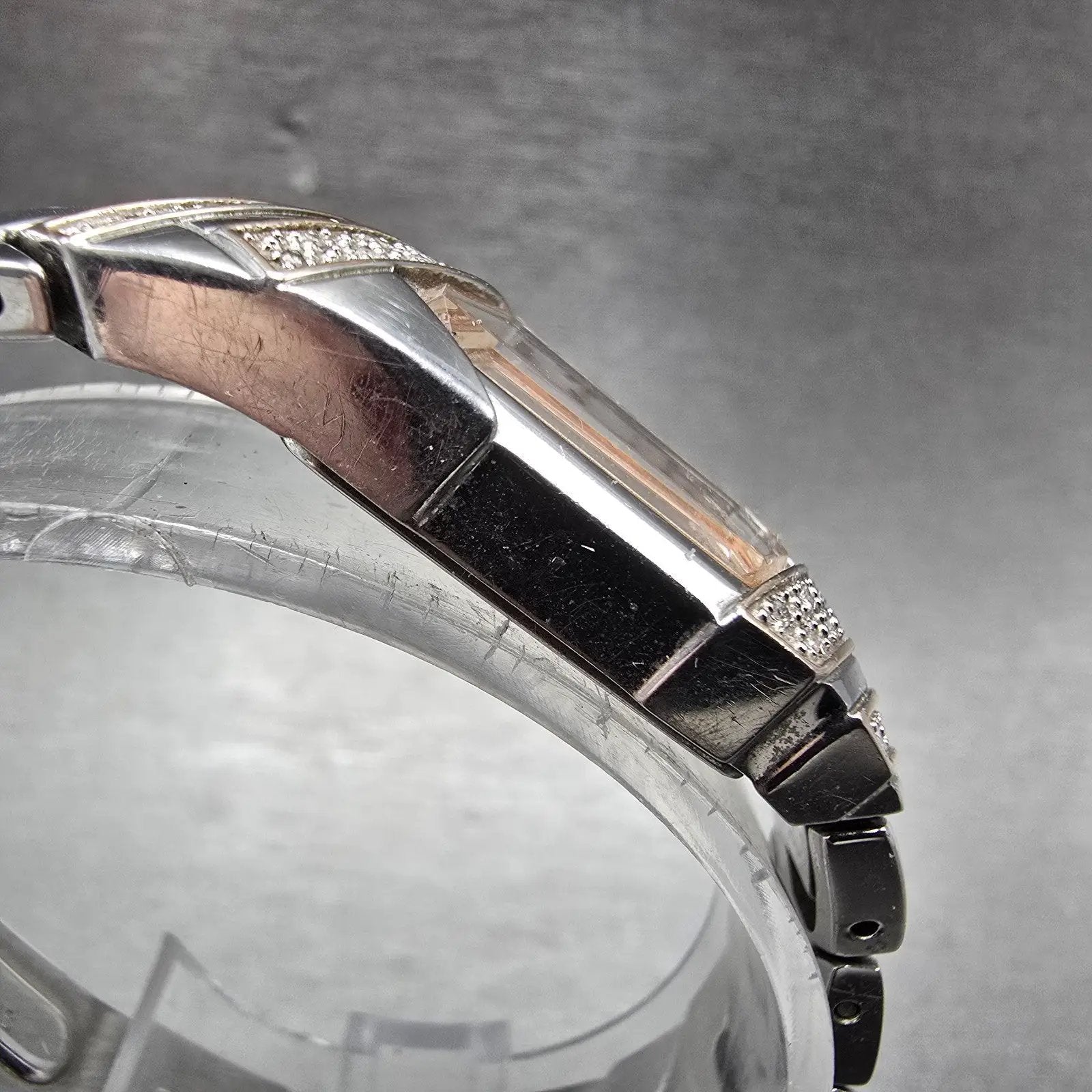 Seiko Solar Tank Watch Women 15mm MOP Dial Two Tone Rectangle V116-0AJ0 Runs3