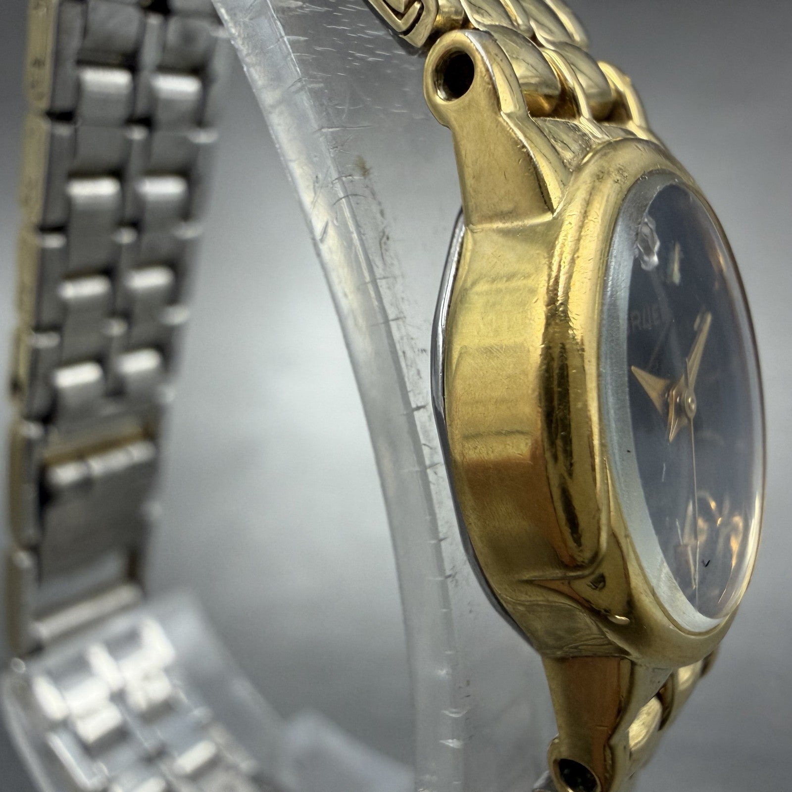 Gruen Watch Women 16mm Black Dial Gold Tone Oval new Battery Vintage3