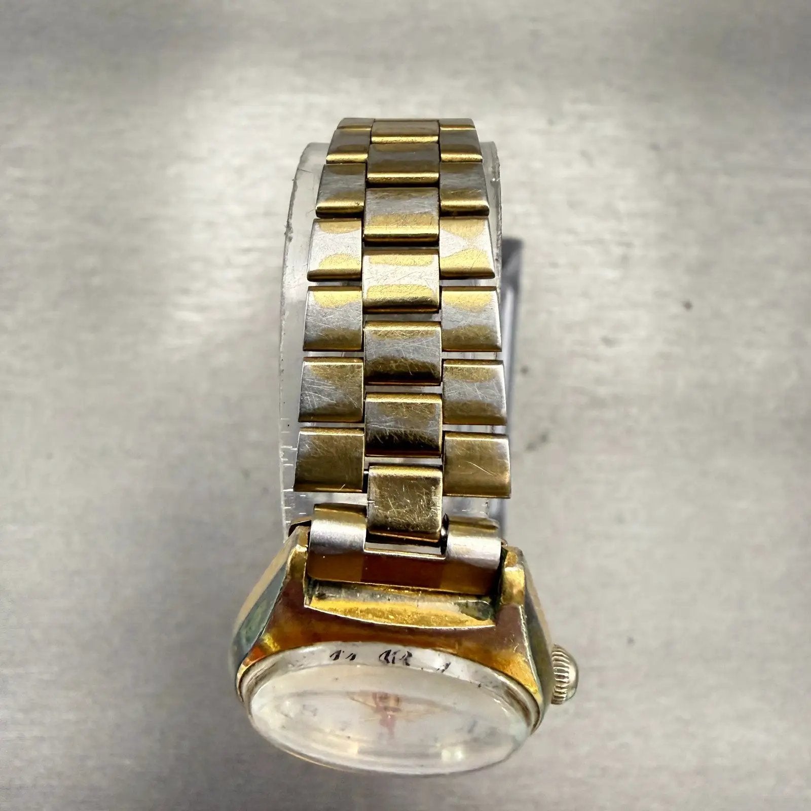 Citizen CQ Watch Women 24mm Silver Dial Gold Tone Date Round 2010-891252 New Bat4