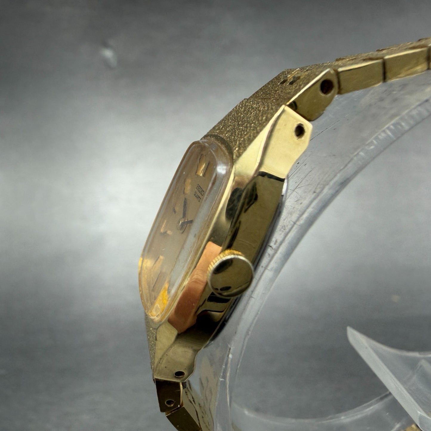 Seiko Tank Watch Women 17mm Gold Dial Gold Tone Rectangle 1400-7399 New Battery2