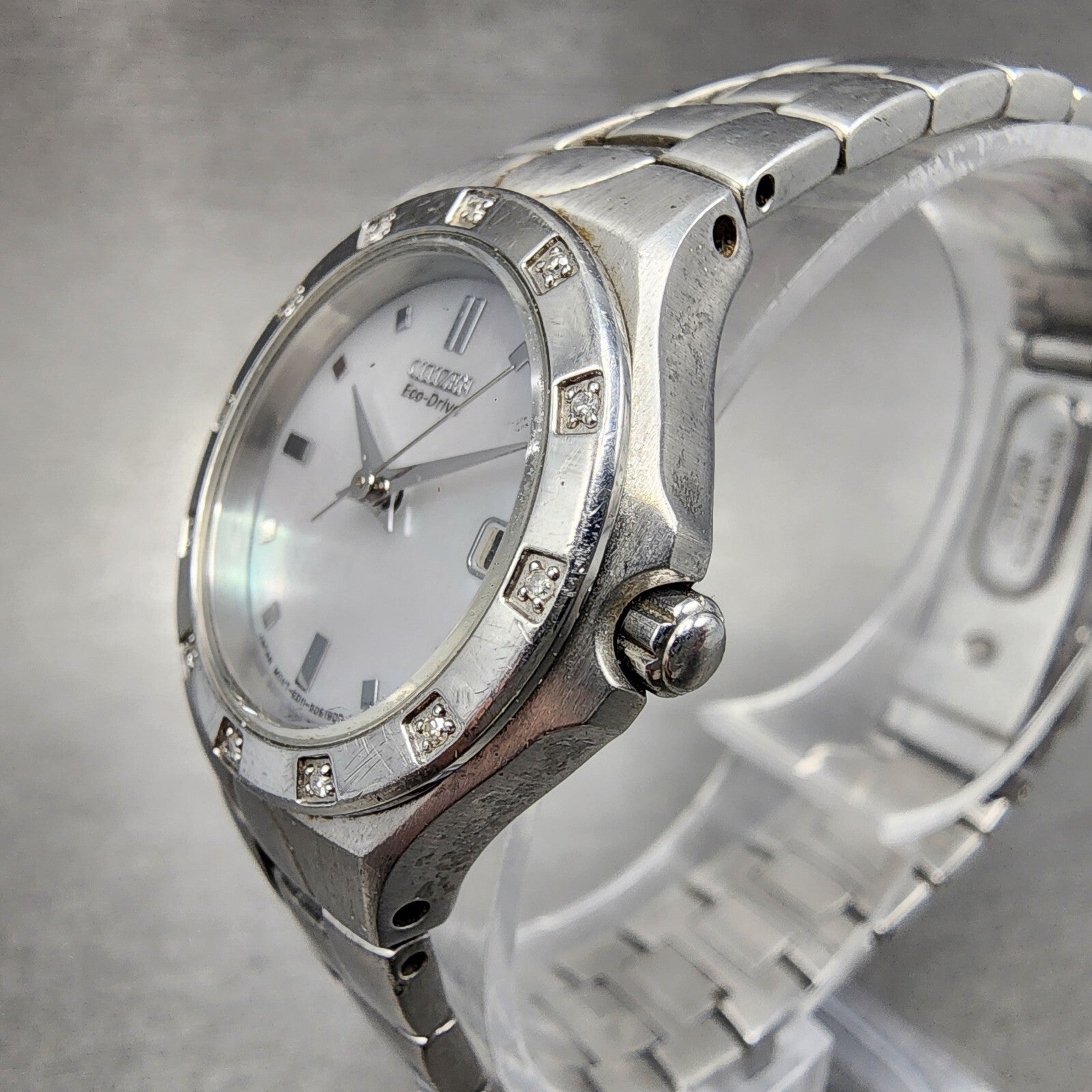 Citizen EcoDrive Watch Women 26mm MOP Dial Stainless Steel Date Diamonds Runs2